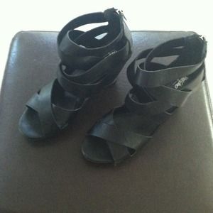 Black strappy wedges