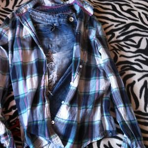 🚫SOLD🚫Blue purple and green Aeropostale flannel