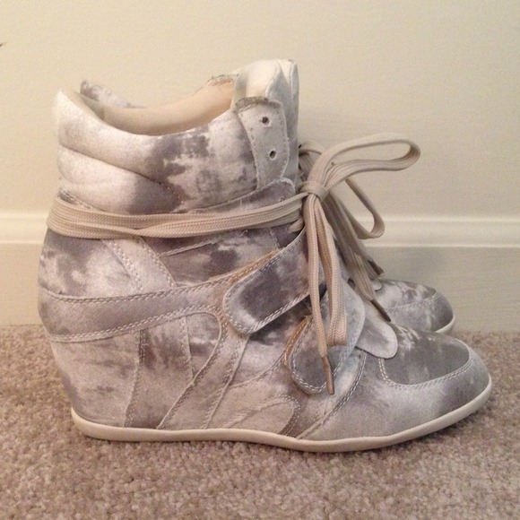 Grey white print wedge sneakers NEW