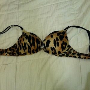 Victorias secret leopard push up bra