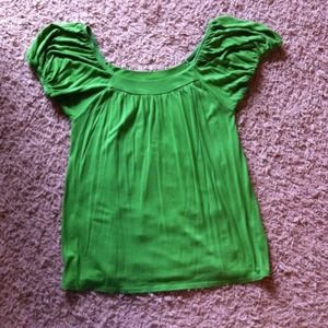 Super cute cap sleeve top!