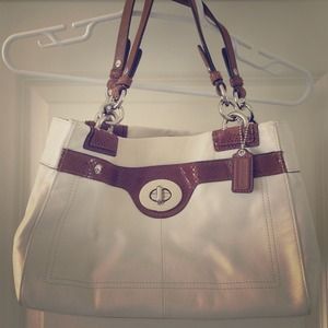 *PRICE REDUCED* Authentic Coach handbag