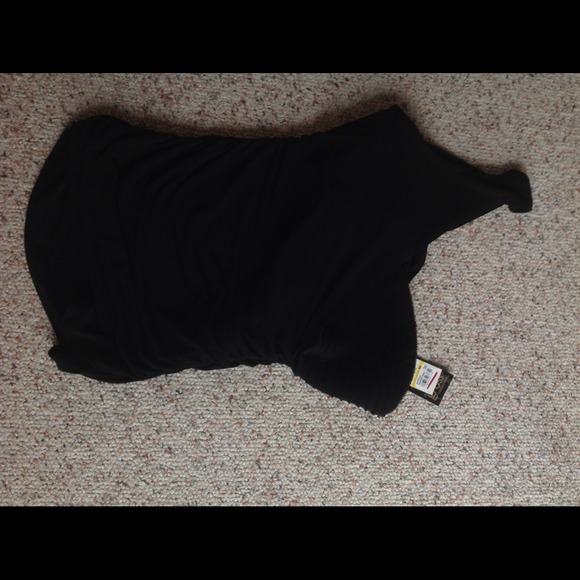 One shoulder top