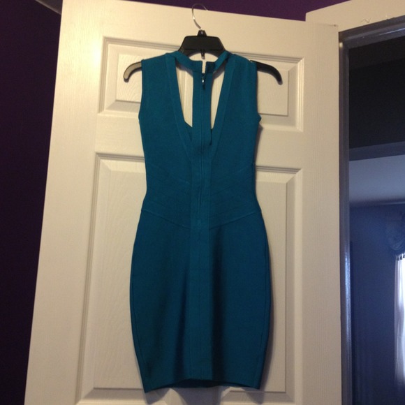 Guess by Marciano - Picture 2 of 2