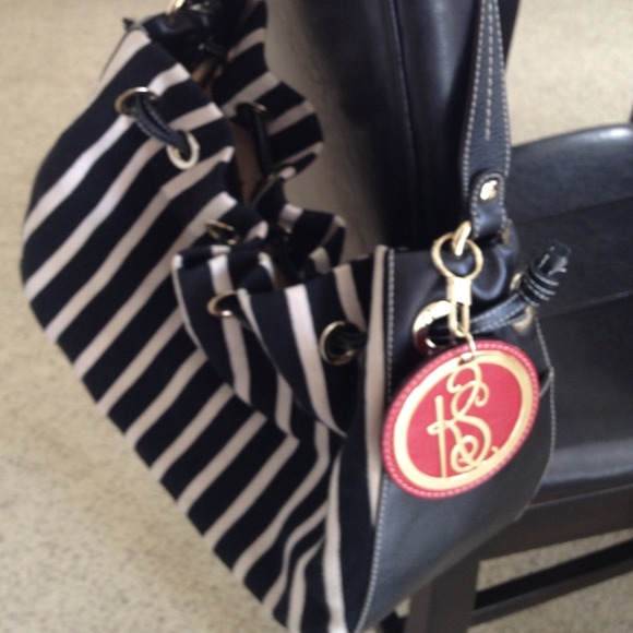 Kate spade black & white stripe