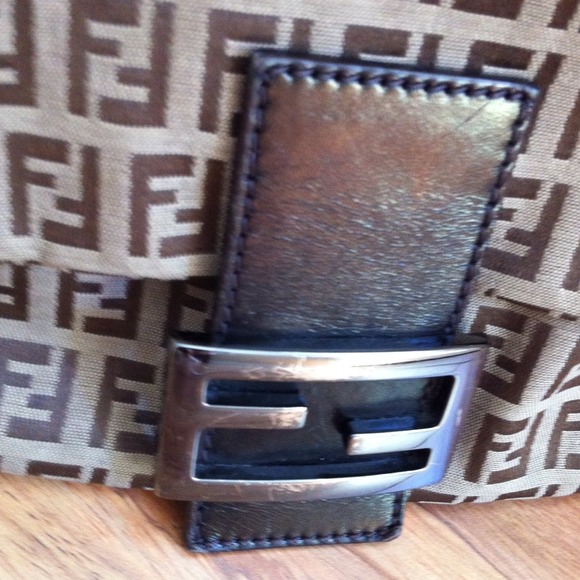 Authentic Fendi canvas bag - Picture 3 of 10