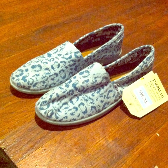 NEW TOMS Classic Printed Earthwise Blue Leopard