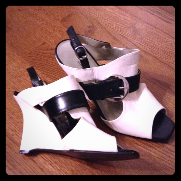 Bellini, exclusive wedge sandals