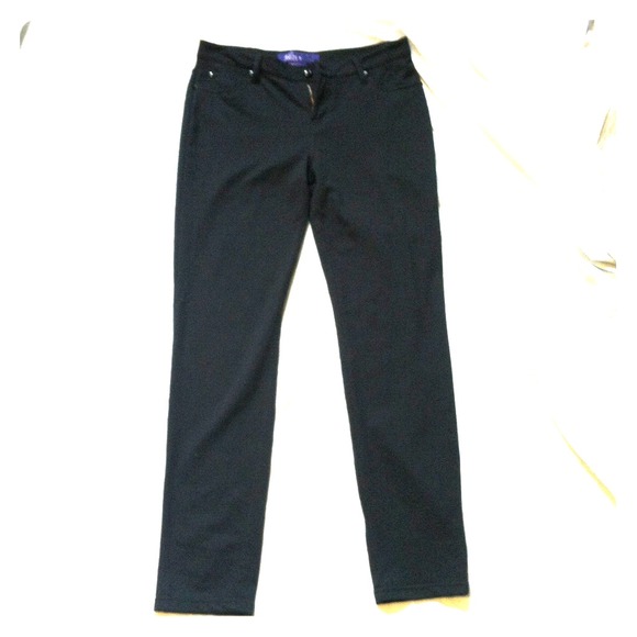 Black pants. Never worn. Very Comfortable