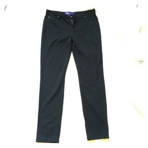 Black pants. Never worn. Very Comfortable