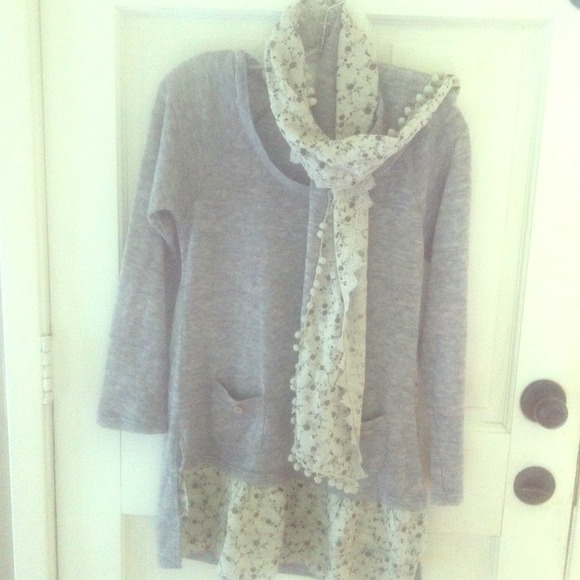 Vintage Gray Thin Sweater w/ additional Scarf/Belt