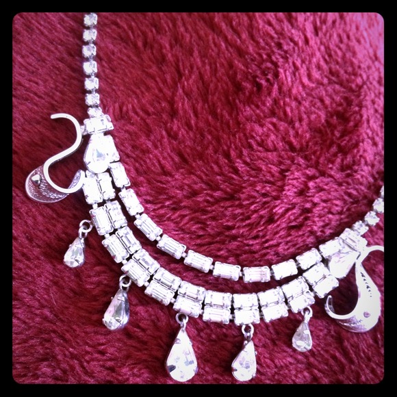 Necklace - Picture 1 of 2