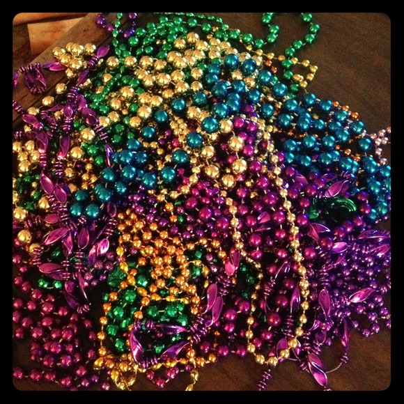 Mardi Gras Bead Necklaces & Scarf and Hat Bundle