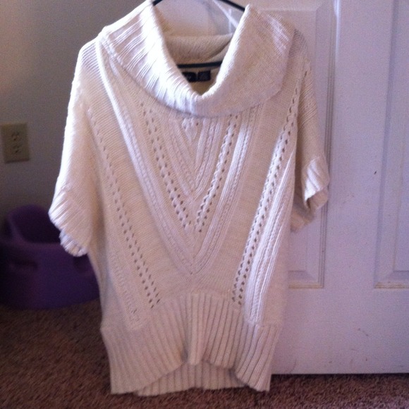 Cream and gold sweater!!