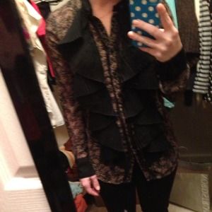 BKE boutique sheer floral top Sz small