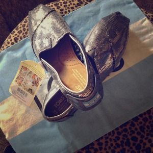 Silver glitter Toms!!