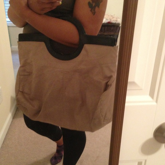 Cute khaki purse***SOLD***