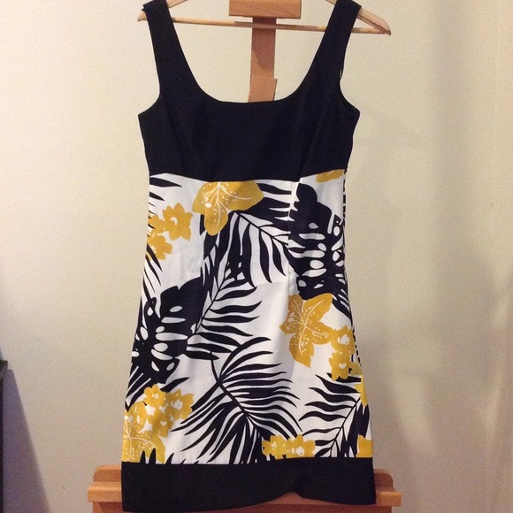 Leaves in the Wind Dress - Picture 1 of 1