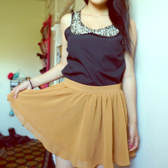 ❌❌Sold❌❌Sequences Peter Pan collar top REDUCED