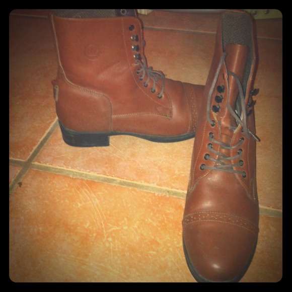 Ovation boots
