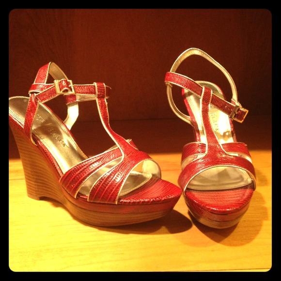 💥SOLD!!💥NEW and H👄TT!!  WHBM Shoes