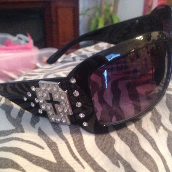 Bling cross sunglasses