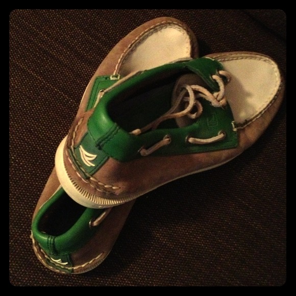 ☀reduced for karen☀ sperry's boat shoes. nwot.