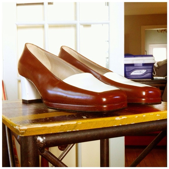 Anne Klein ll Chestnut Brown & White Spectators - Picture 3 of 4