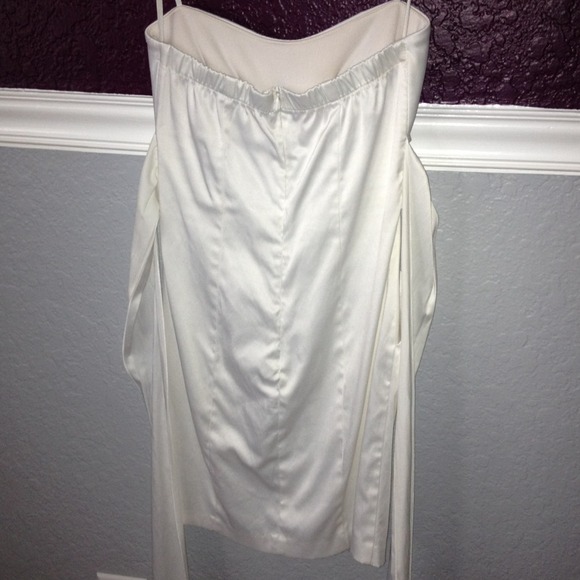 ❌💲SOLD❌Strapless dress - Picture 2 of 4