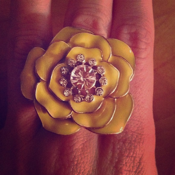Yellow flower ring
