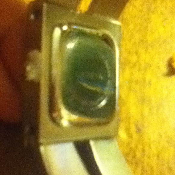 Geneva NWT stainless steel watch <3 - Picture 2 of 4