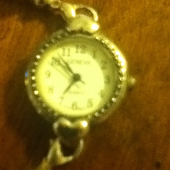 Geneva gently used stainless Steele watch - Picture 2 of 4