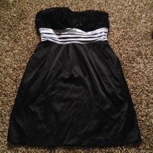 Black and grey sequined party dress