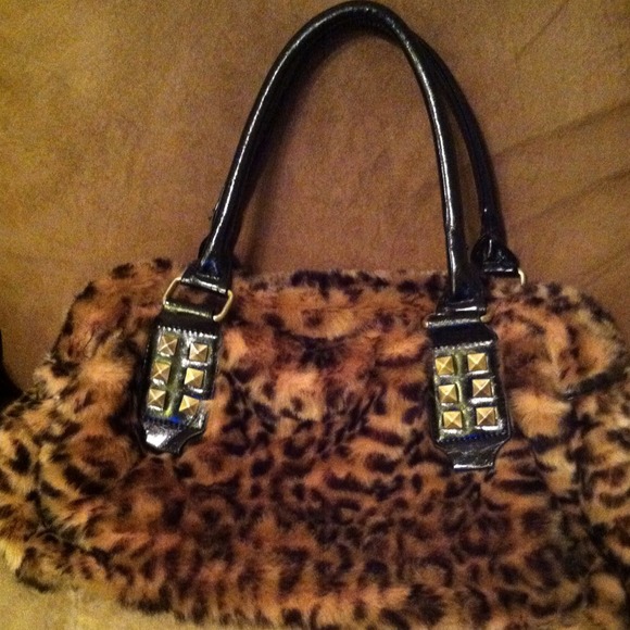 Leopard faux fur purse!!