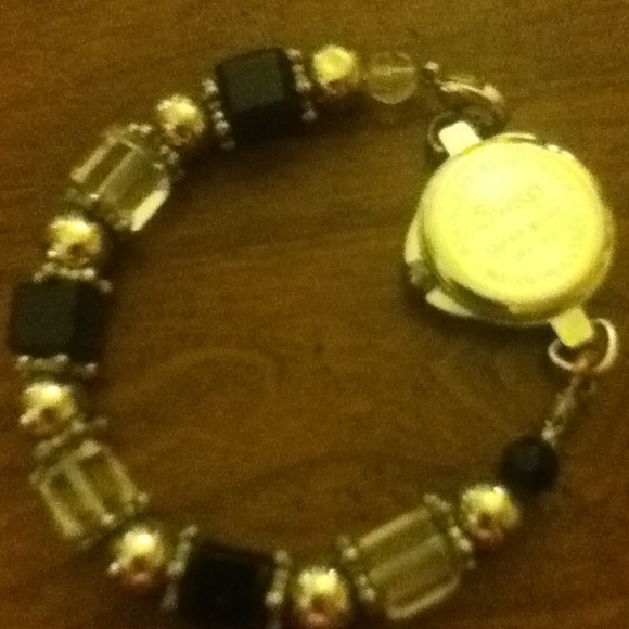 A nwot swap watch. Bought at Cracker Barrel - Picture 3 of 4