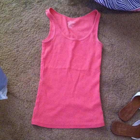 Pink tank top