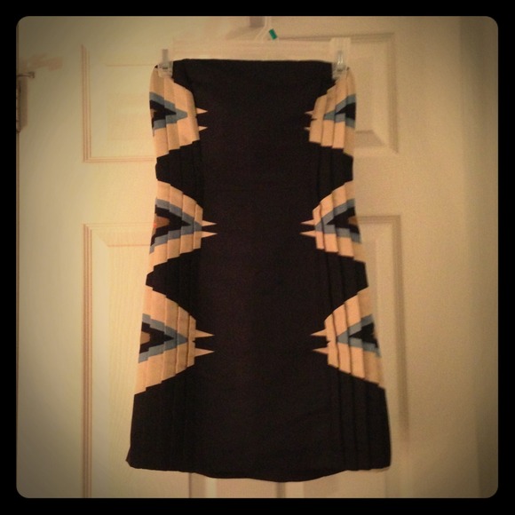 ✨Navy Abstract Print Strapless Dress✨