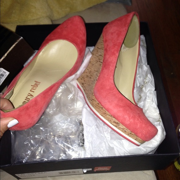 luxury rebel wedges - Picture 2 of 4