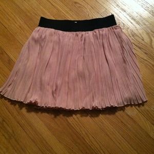 Pale pink pleated skirt from Candies