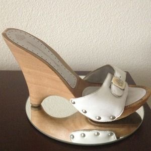Fornarina white wedges