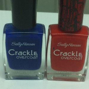 Red and blue crackle nail polish