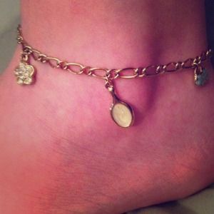 18K GOLD PLATED anklet!