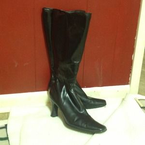 **REDUCED**Black boots