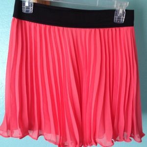 Coral chiffon pleated skirt