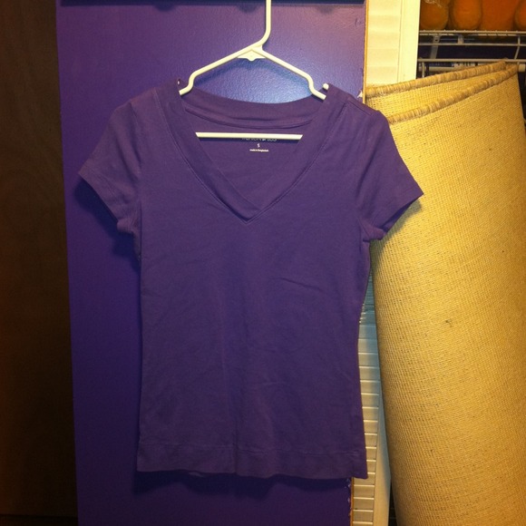 Purple v neck t-shirt