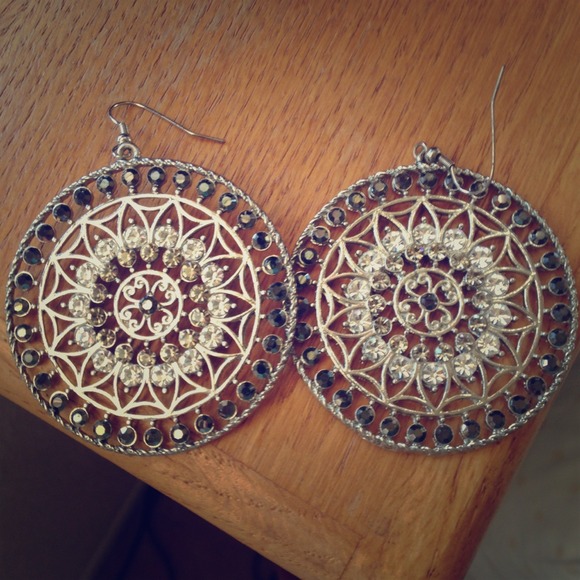 Super cute earrings