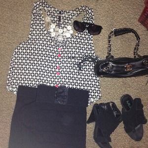 Beautiful sleeveless blouse great for work or play