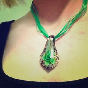 Glass drop with flower inlay necklace