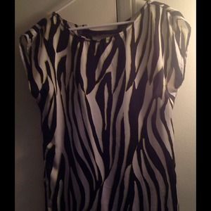 Black and withe blouse