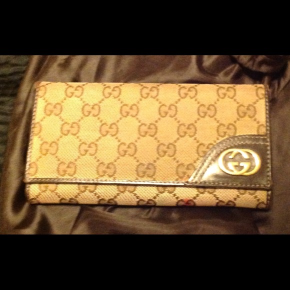 Bundle... Gucci Purse & Gucci Wallet .Paypal $320 - Picture 3 of 3